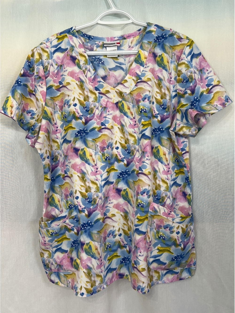 White Cross Floral Watercolour Print Scrub Top Women's Large